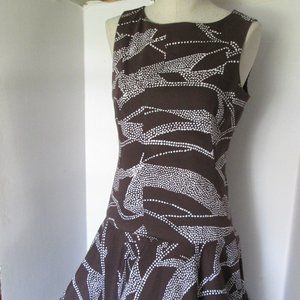 Max and Cleo Brown White Sleeveless Dress Size 4